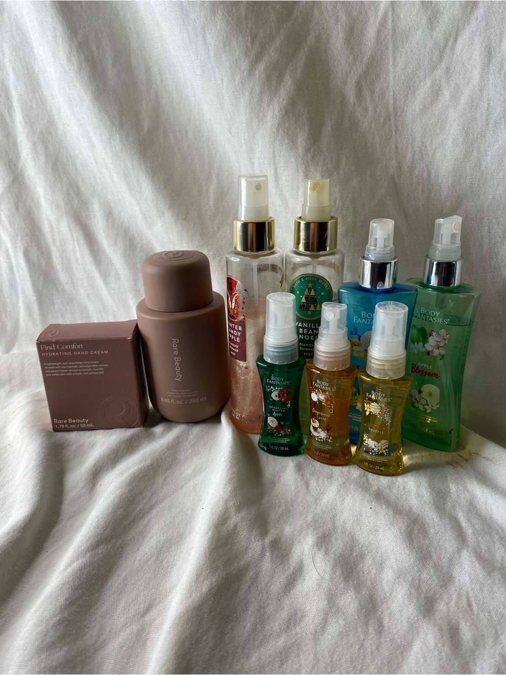 Rare Beauty Find Comfort Hydrating Hand Cream - Taupe